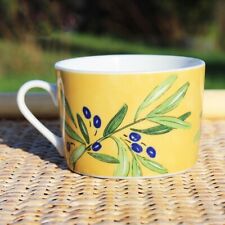 Tasse à thé vintage en porcelaine par Guy Degrenne modèle Oulivéiro