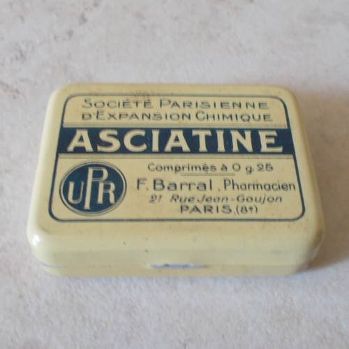 Ancienne boite pharmacie