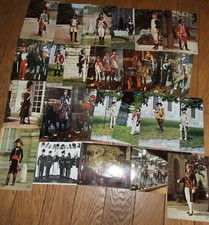 24 cartes postales d'uniformes Musée des Armées Invalides et 2 Strasbourg 70/80s