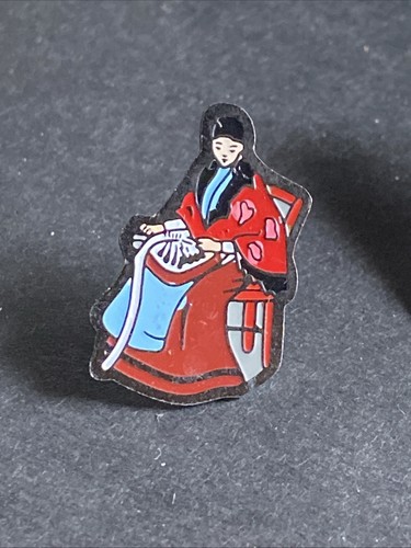 Pin femme costume - femme,