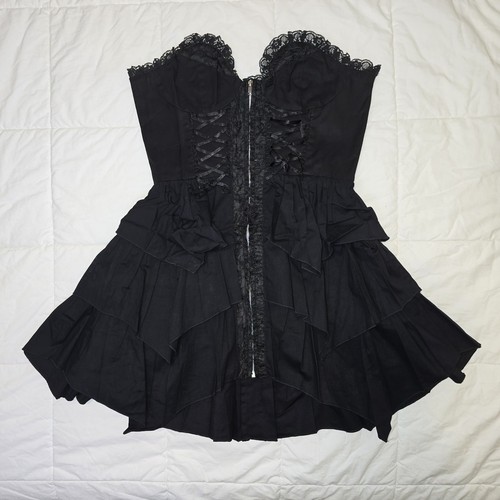 Dead threads dark - threads, feminine