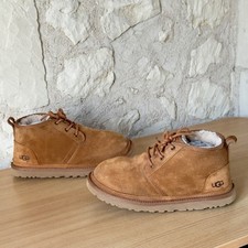UGG Neumel Chestnut Bottes Chukka en fourrure en Nubuck Homme Taille 42 Large