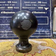 ancienne boule d escalier en pierre noire ou ardoise XIXe montée sur  laiton