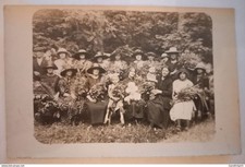 Villepart 1921 (Aube) - Un jour de Fête? Toutes les Femmes portent un Bouquet de