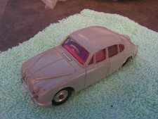 Collection dinky toys 195, jaguar 3 4 litre
