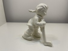 Figurine Hummel 2143/A joueuse