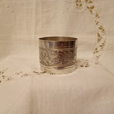 rond de serviette en argent