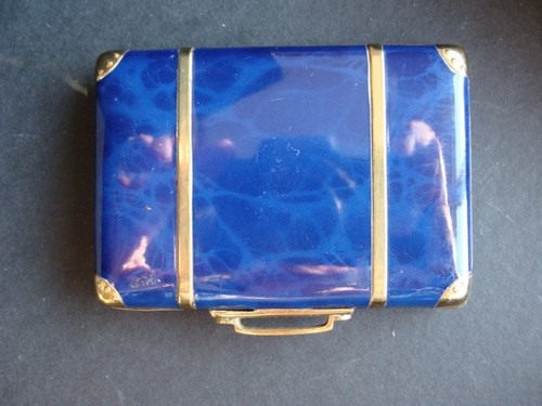 Poudrier valise émaillé