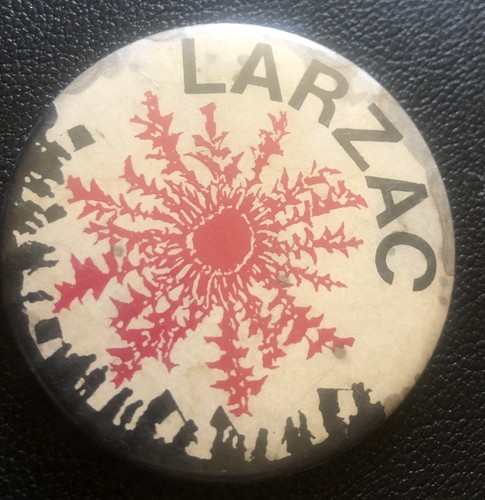 Rare badge larzac - rare, circa