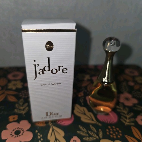 Dior adore eau - dior, parfum
