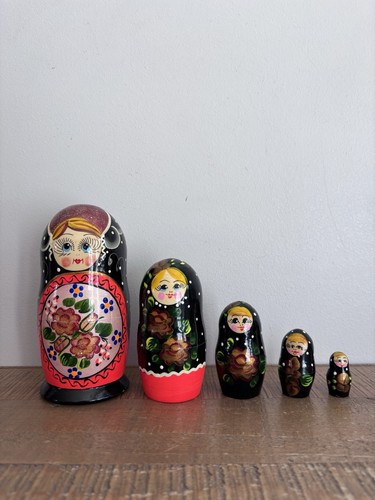 Petites poupées russes - petites,