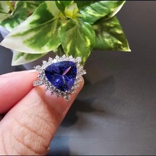 Bague trillion saphir bleu 4
