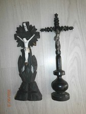 LOT DE 2 ANCIENS CRUCIFIX