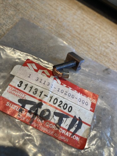 Suzuki 31131 10200 charbon - 31131-10200,