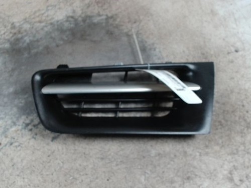Grille calandre gauche - calandre,