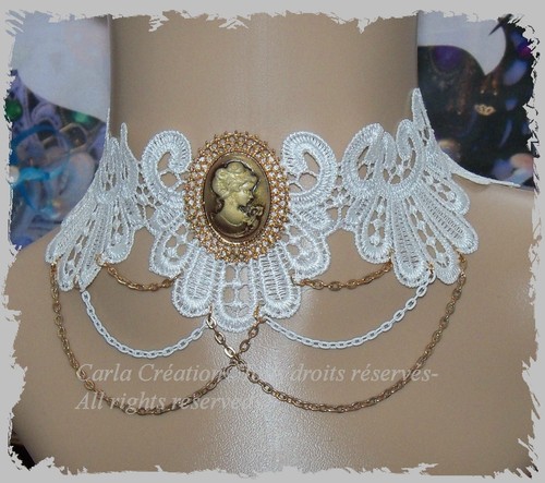 Collier plastron dentelle - plastron/,