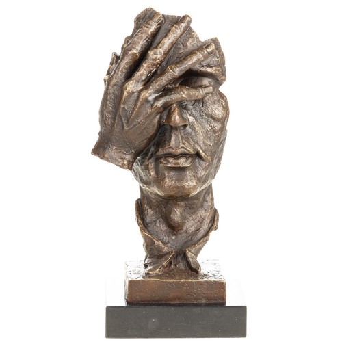 Statue visage avec - visage, une
