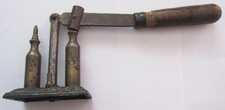Ancien amorceur désamorceur cartouche chasse calibre 16 (percussion centrale)