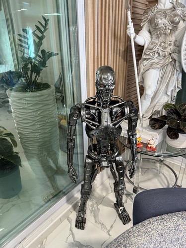 Terminator figure 800 made - figure,