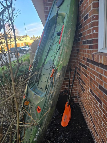Used 5ft fishing kayak sit - used,