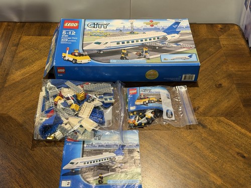 Lego city 3181 passenger plane - passenger,
