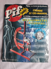 N°552 de PIF GADGET SOUS BLISTER AVEC SON GADGET Un hygromètre à cheveux