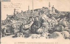 CPA ROTHENEUF - l'auteur des rochers sculptés au milieu de ses œuvres (282848)