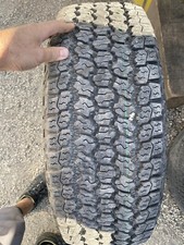 Pneu Seul 255 70 16 111T Goodyear Wrangler