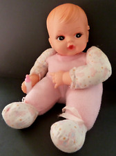 R99 POUPEE DOUDOU BEBE AVEC BIBERON CP International pyjama rose blanc oeil noir