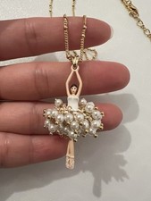 Les Néréides Necklace