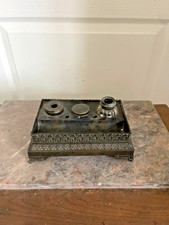 Ancien Encrier Métal Laiton Empire Feuille Laurier Néo Gothique