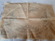 Ancien Napperon Ovale A Broder