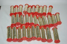 30 anciennes  bobines   industrielles de fil fin doré  ,couleur or mercerie