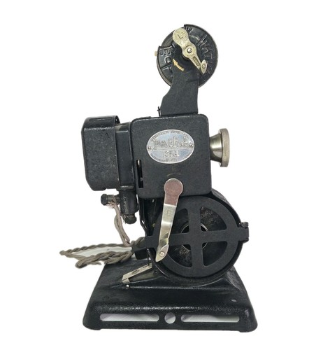 04m22 ancien projecteur cinema - ancien,