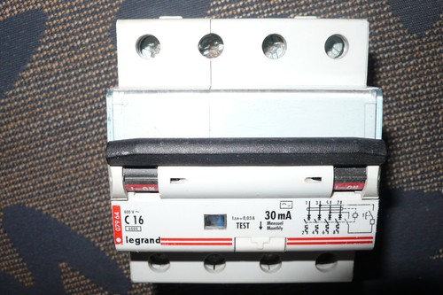 Disjoncteur differentiel - disjoncteur,