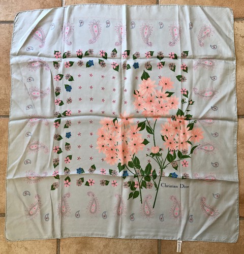 Foulard carre soie - carre, en