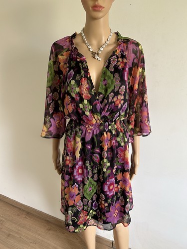 Robe imprimée neuve avec
