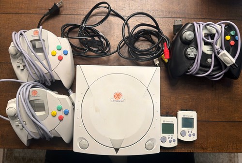Sega dreamcast white - sega, hkt-3020