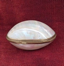 Très Grande Boîte Oeuf En