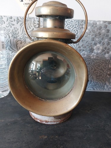 Ancienne lampe automobile