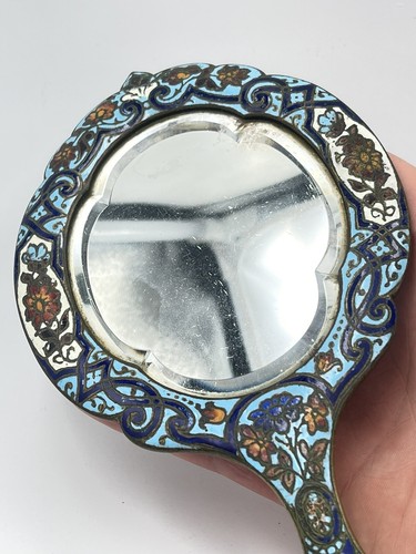 Réf 495 miroir face main - face, a