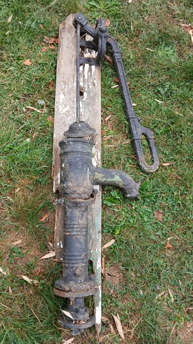 Pompe ancienne eau bras - a,