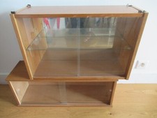 2 PETITES ETAGERES VITRINES