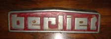 Calandre insigne Berliet