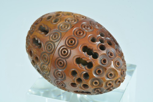 Joli oeuf corozo sculpté - joli,
