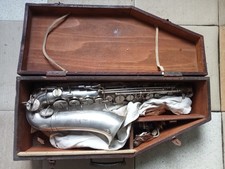 Instrument De Musique Alto Saxophone Beaugnier Création Artistique Métal Argenté