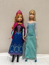 Lot de figurines Barbie Maron