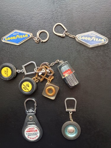 Lot porte cles - cles, automobile