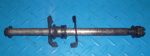 Axe roue arriere kawasaki - axe,