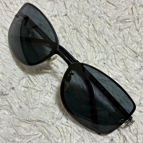 Lunettes soleil chanel - de,